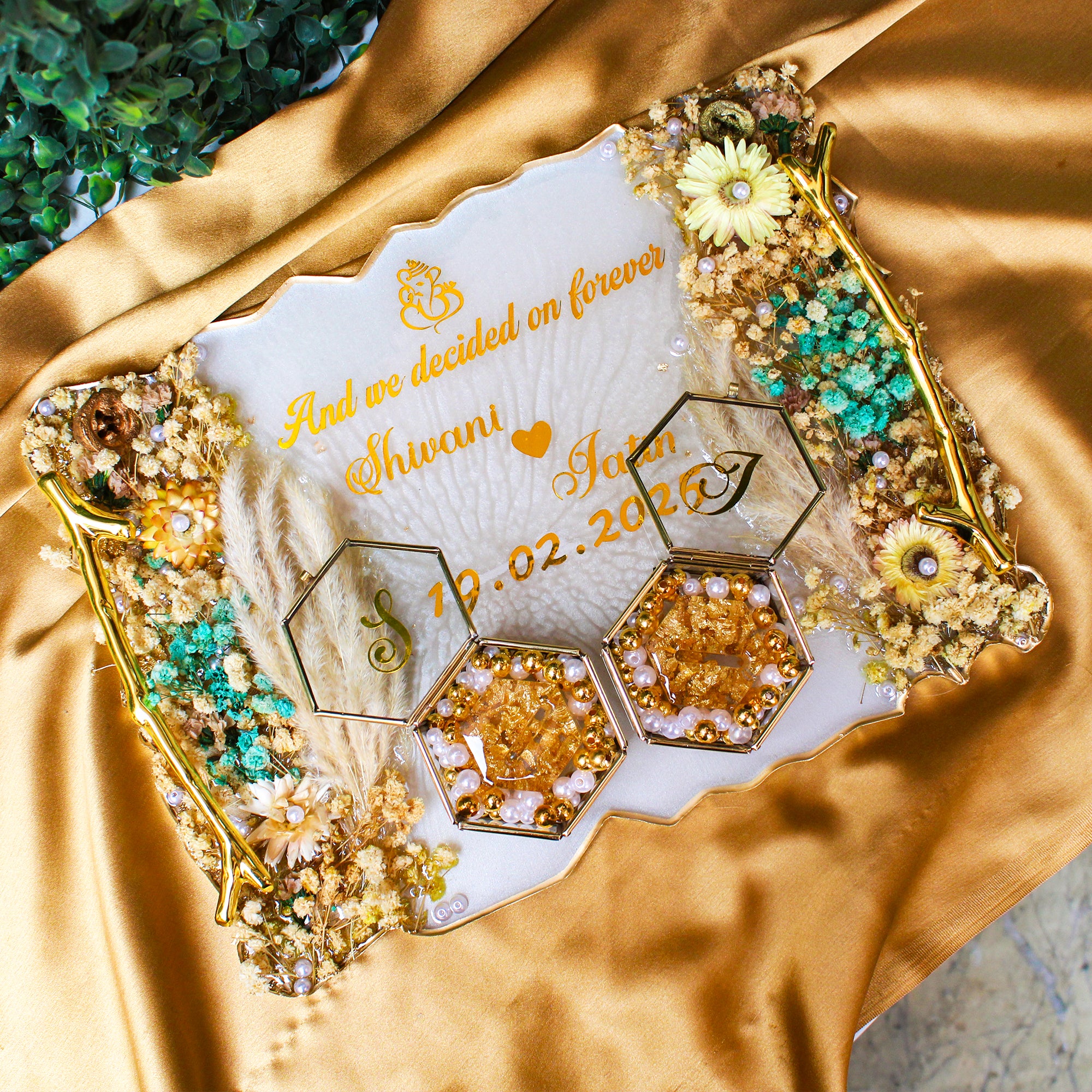 Rezica™ Royal Resin (White Themed) Wedding Engagement Ring Platter with 2 Premium Ring Boxes made with Real Dry Flowers (9x12 Inches)