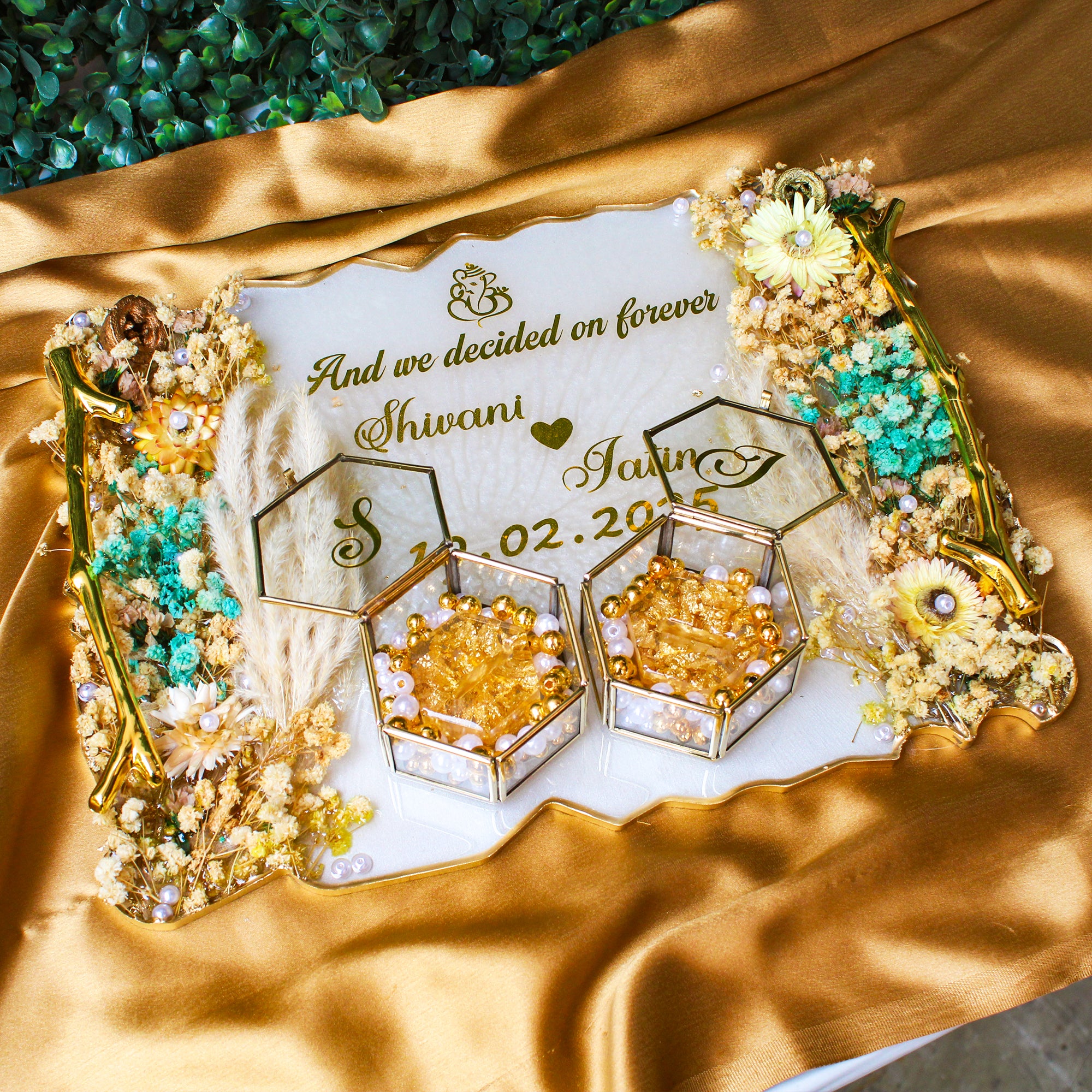 Rezica™ Royal Resin (White Themed) Wedding Engagement Ring Platter with 2 Premium Ring Boxes made with Real Dry Flowers (9x12 Inches)