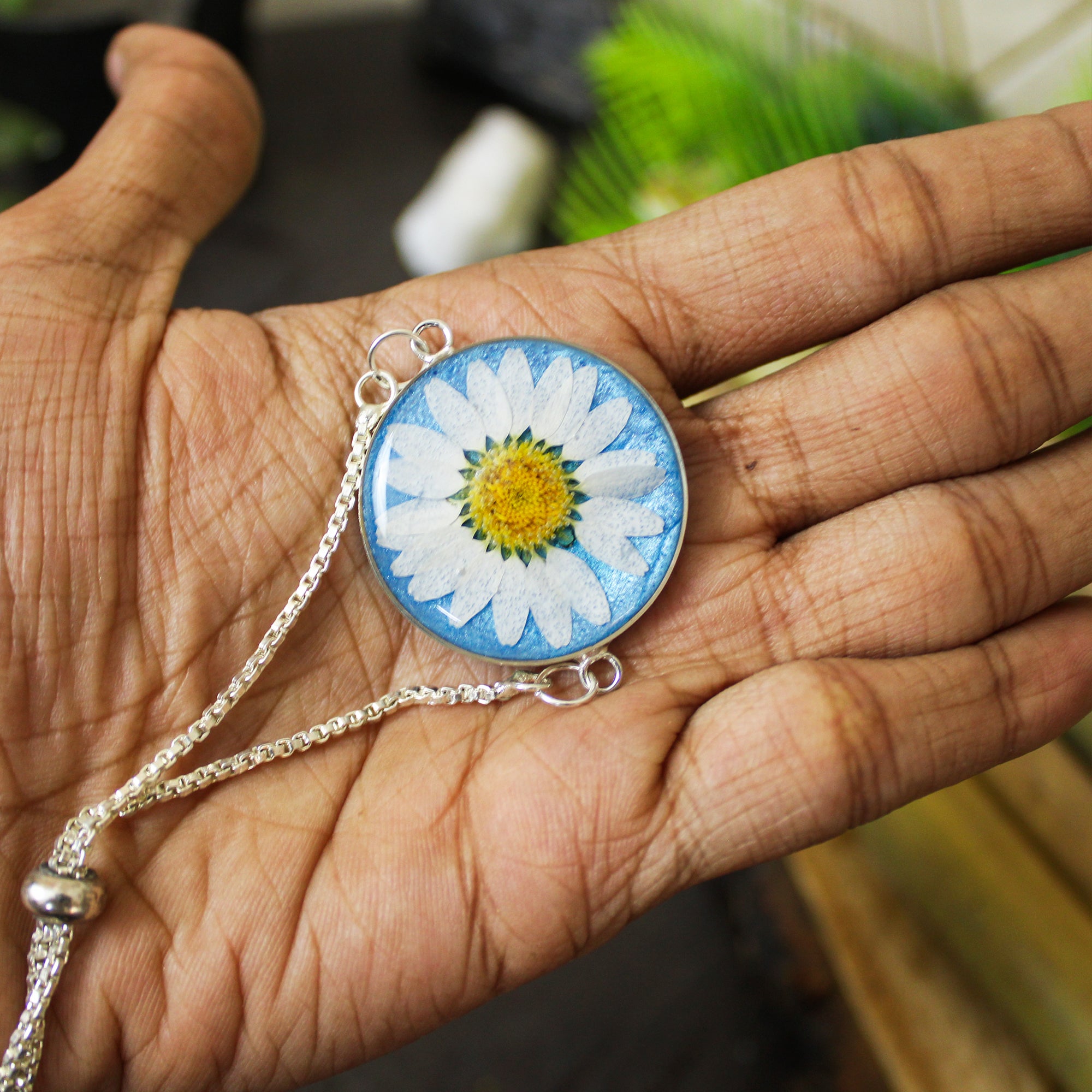 Snowfall Bloom Real Dried Daisy Flower Bracelet