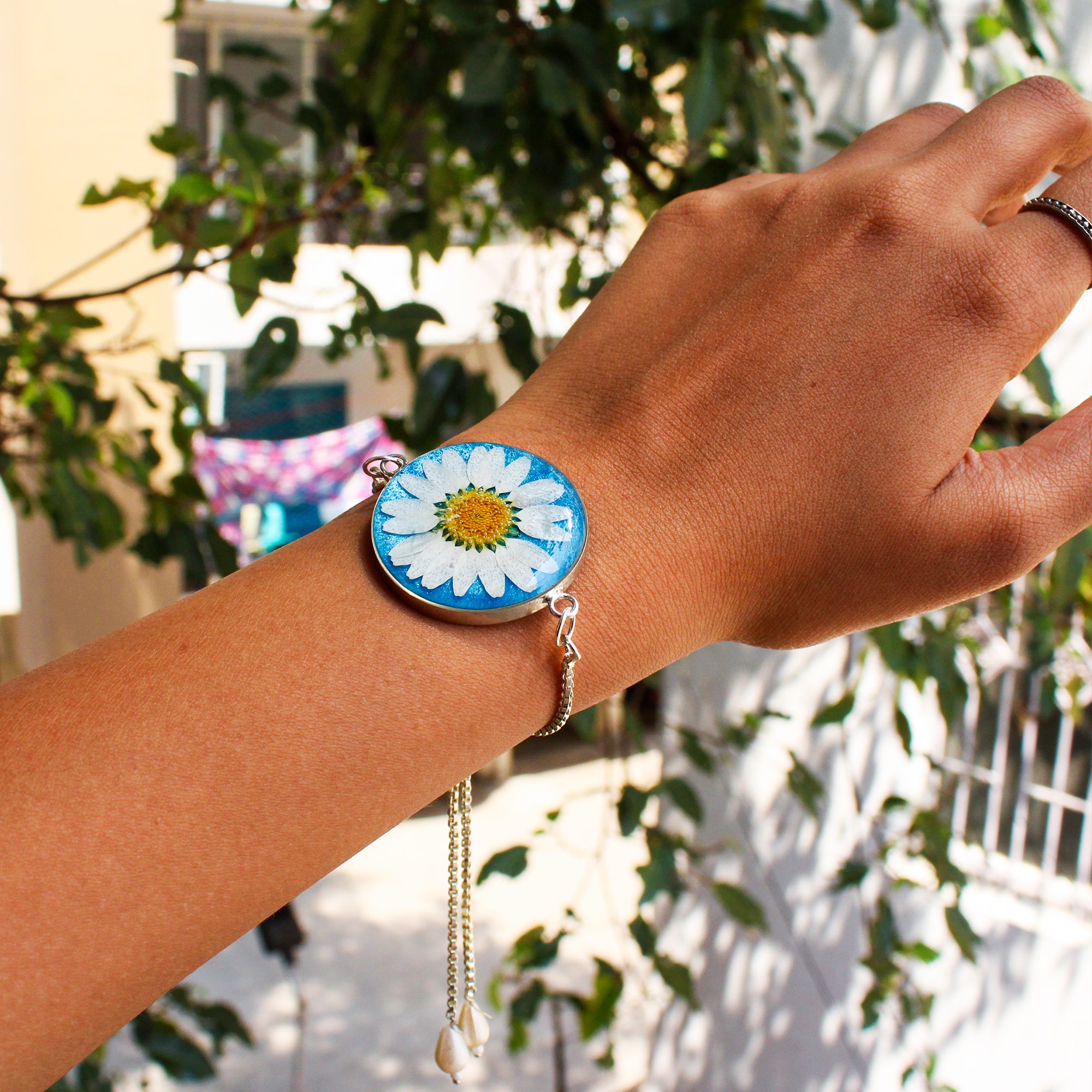 Snowfall Bloom Real Dried Daisy Flower Bracelet