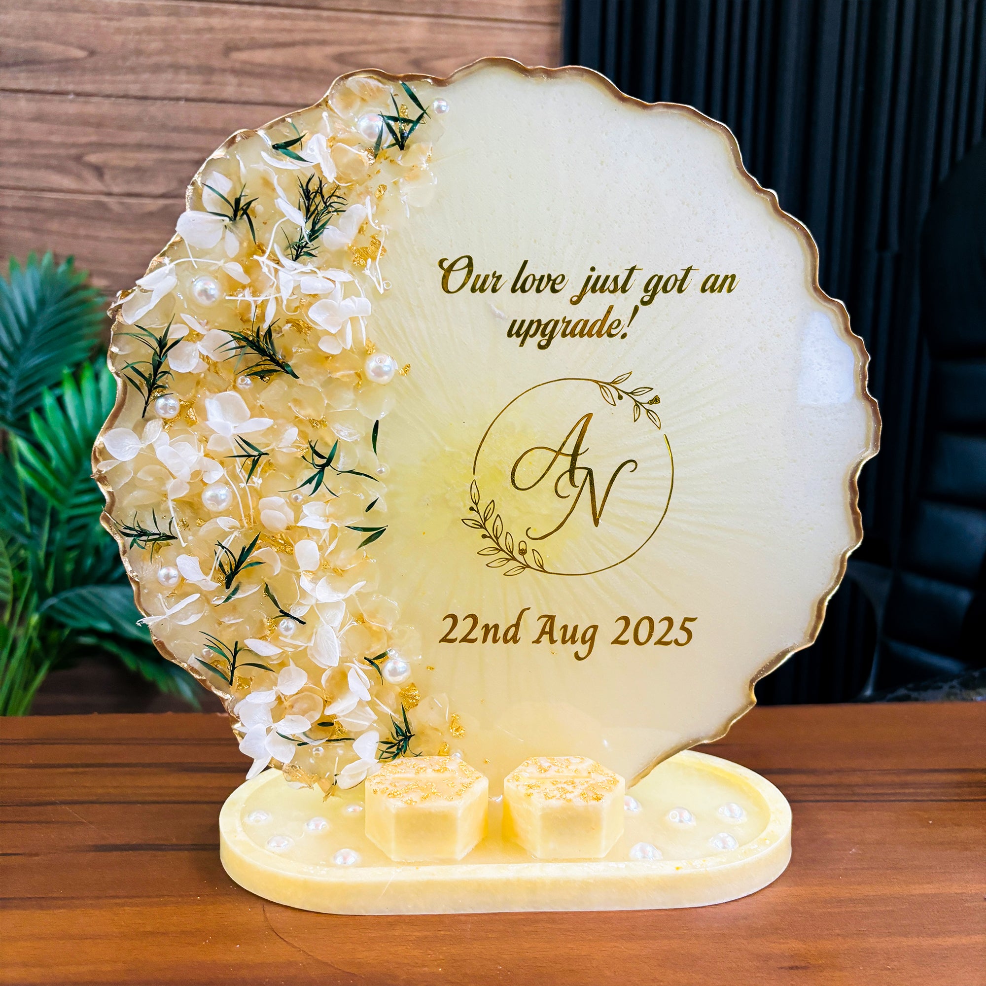 Rezica™ Royal Resin Wedding Engagement Ring Platter (Buttercream)