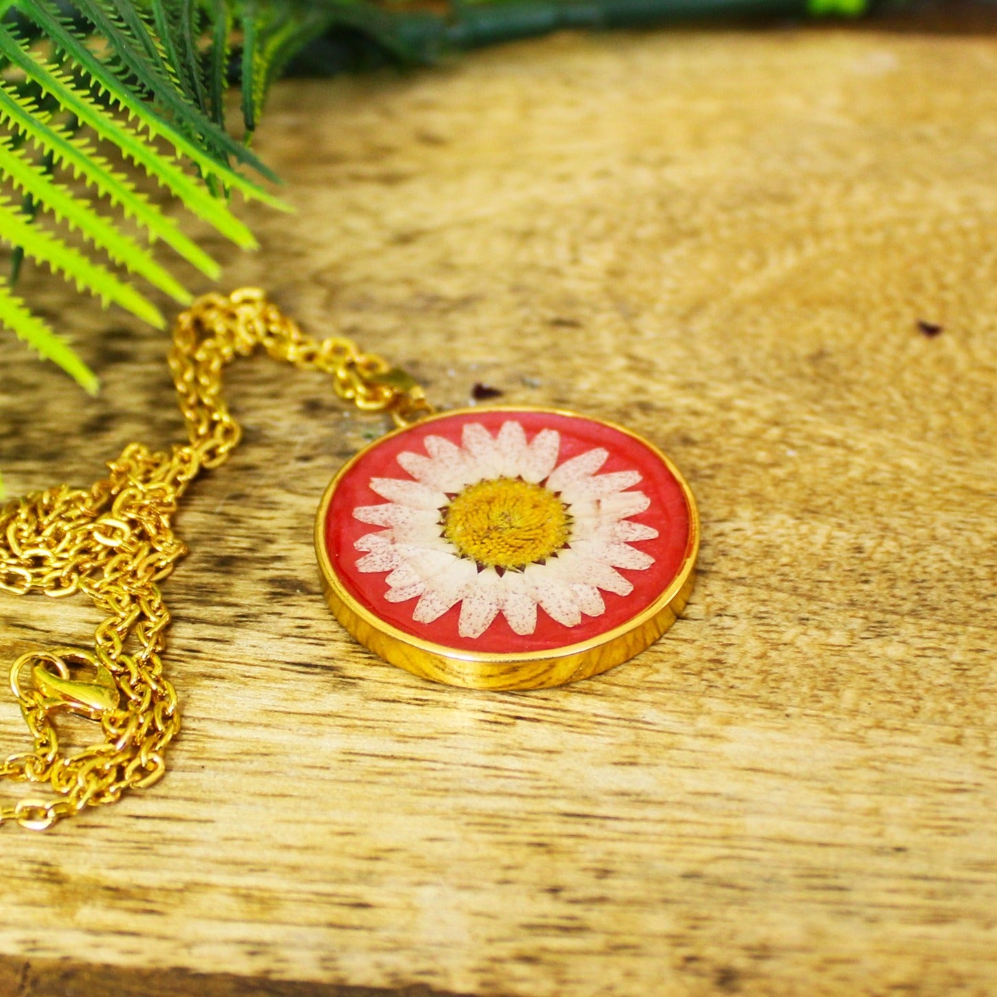 Scarlet Secret Garden Pendant with Real Daisy Flowers