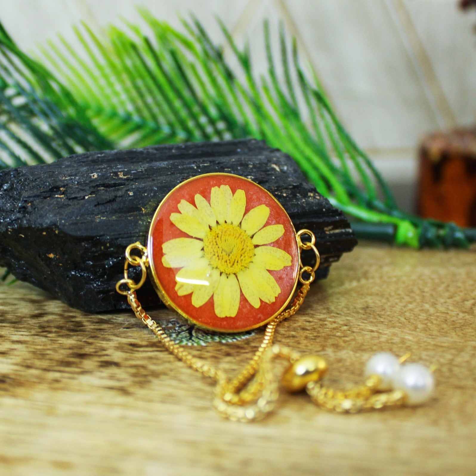 Sunbeam Petal Bracelet with Real Daisy Flower