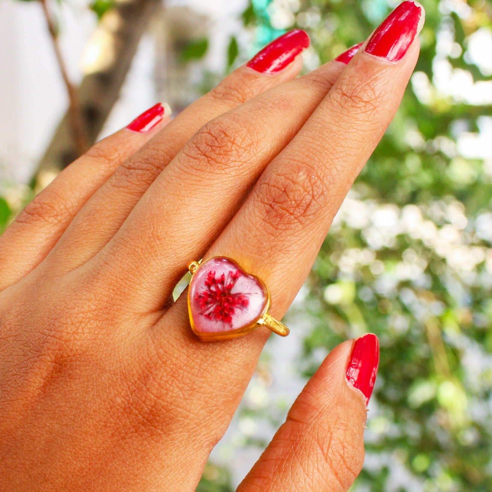 Sundrop Symphony Botanical Ring with Real Sundrop Flowers