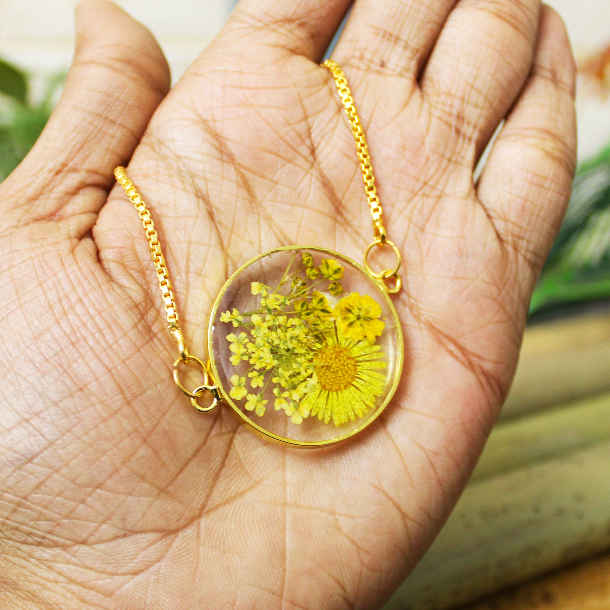 Citrine Meadow Bliss Bracelet With Real Daisy Flowers